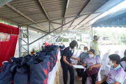 นายกเหล่ากาชาดจังหวัดน่าน มอบถุงยังชีพ 31/03/2565