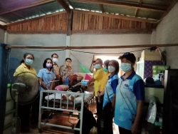 ออกติดตามเยี่ยมผู้ป่วยติดบ้านติดเตียง บ้านใหม่เจริญราษฎร์ ม.4 ต.อ่ายนาไลย