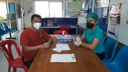 คณะบริหาร พนักงานส่วนตำบลและลูกจ้าง ได้ตรวจหาสารเสพติดในปัสสาวะ